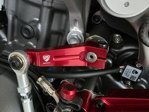 Leva rinvio cambio rovescio per Ducati Multistrada V2 MY2025 CNC Racing