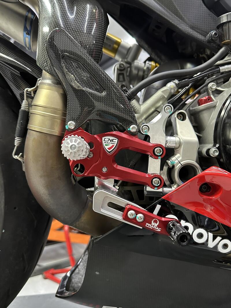 Adjustable rearsets RPS Ducati SBK Panigale series Team Pramac MotoGP Limited Edition
