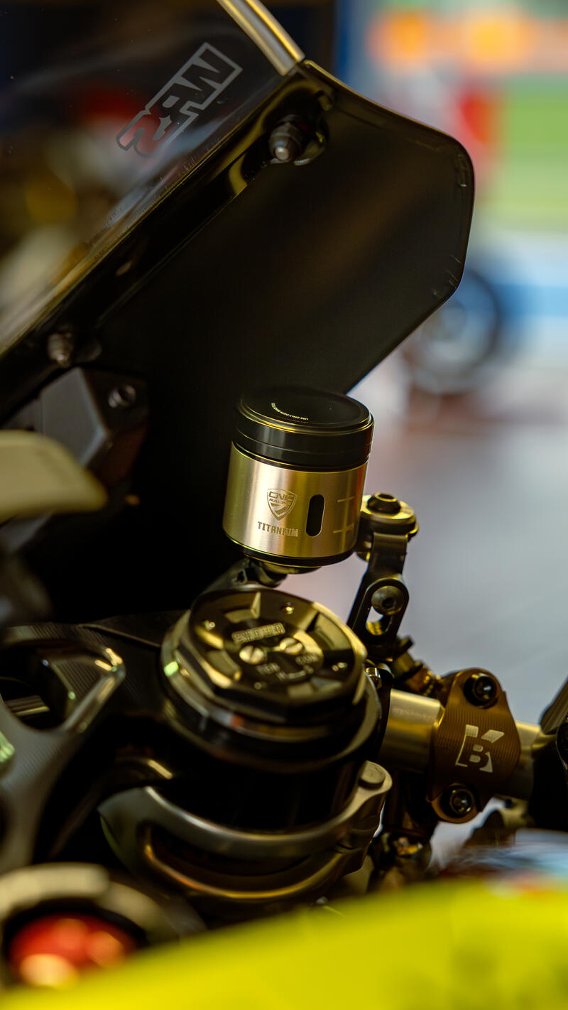 Serbatoio olio 12 ml per freno posteriore o frizione - Titanio