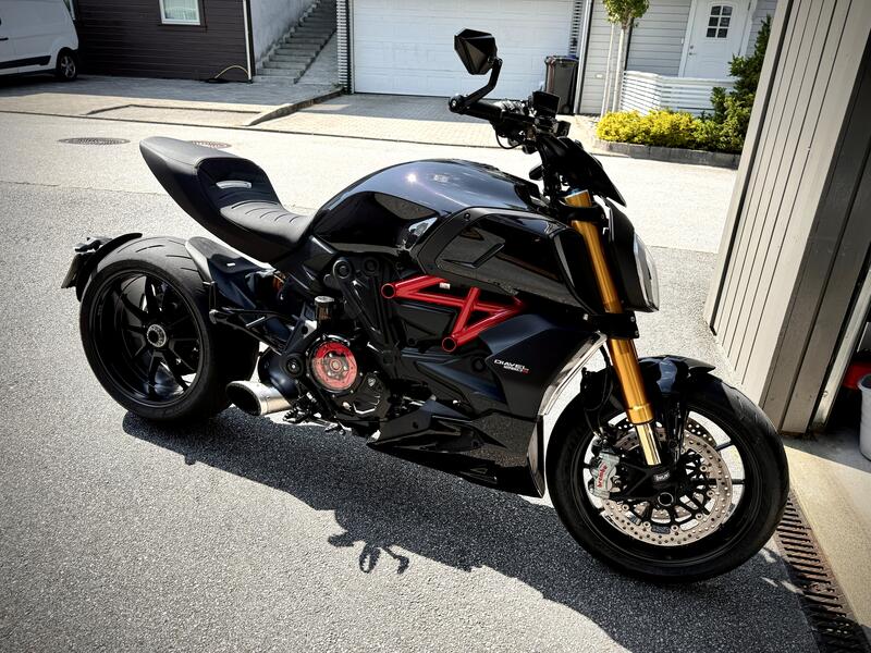 Carter trasparente per frizioni a olio Ducati