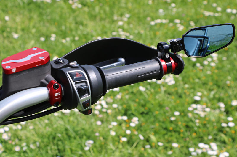 Handlebar ends Moto Guzzi V85 TT