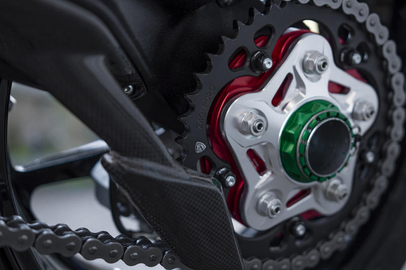 Flangia parastrappi MV Agusta