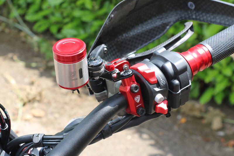 Brembo Master cylinder clamp with Mirror Mount thread M10 counter-clockwise