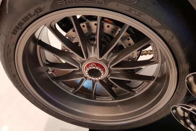 Dado ruota posteriore DX BICOLOR