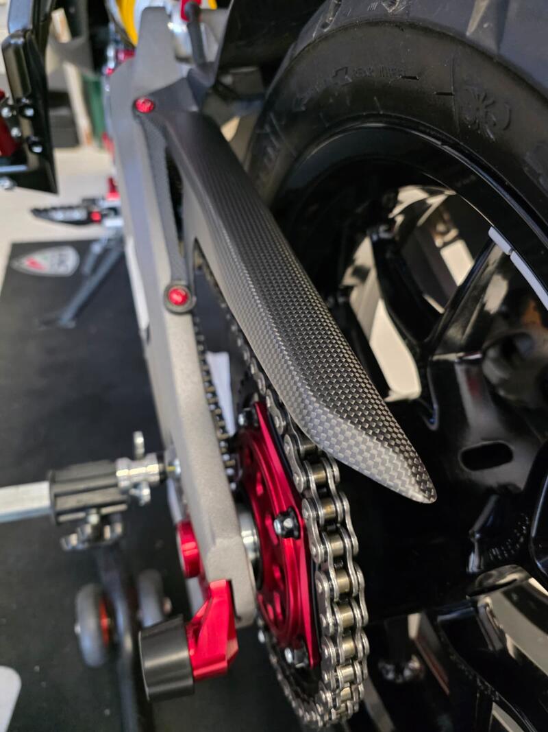 Upper chain guard in carbon for Ducati Multistrada V2 MY2025