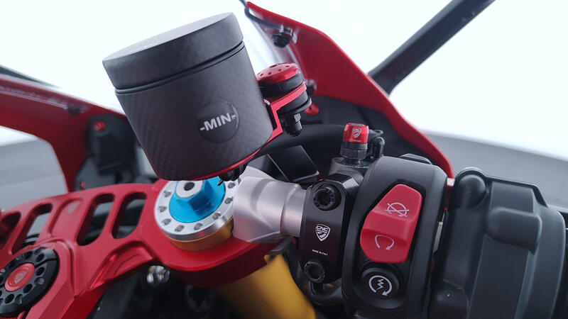 Serbatoio olio freno anteriore 25 ml - in carbonio