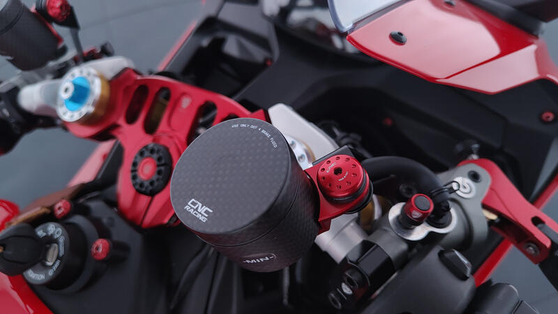 Serbatoio olio freno anteriore 25 ml - in carbonio