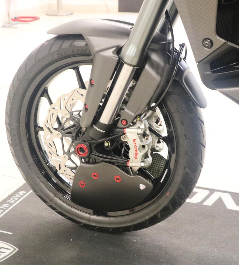 GP Ducts EVO – Raffreddamento Freni in Carbonio Opaco – Ducati Multistrada V4 MY2025