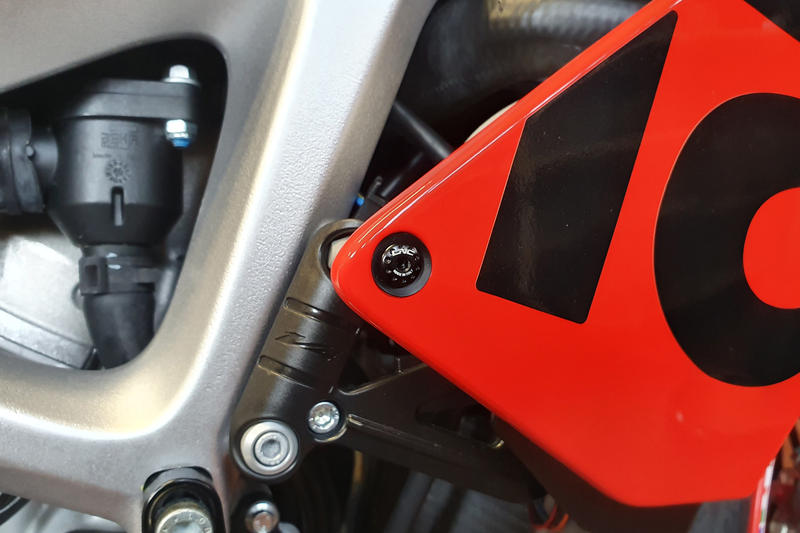 Kit viti carene laterali Aprilia Tuono