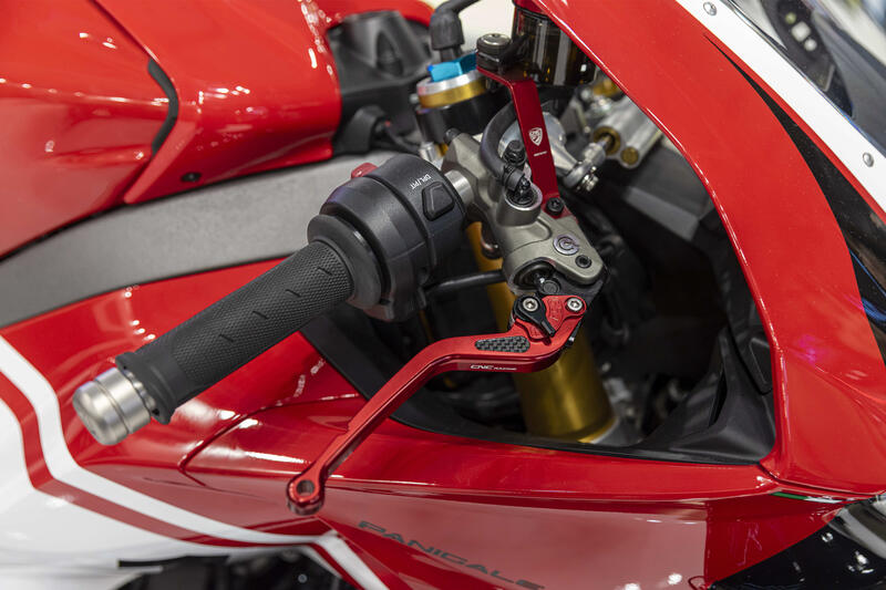 Kit staffe serbatoio fluido freno e frizione Ducati Panigale V4