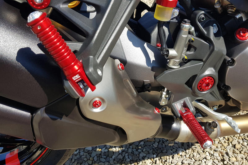 Front footpegs OEM rearsets Ducati