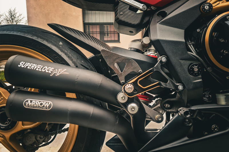 Adjustable rear sets MV Agusta - Bicolor