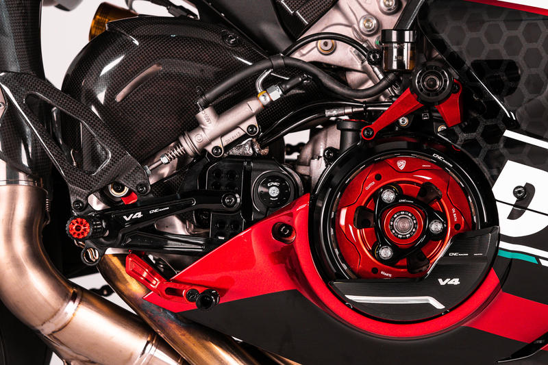 Pedane regolabili Ducati per serie Panigale V4 - Carbon