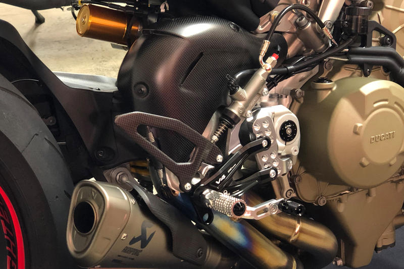 Pedane regolabili Ducati Streetfighter V4 Carbon - Pramac Racing Limited Edition