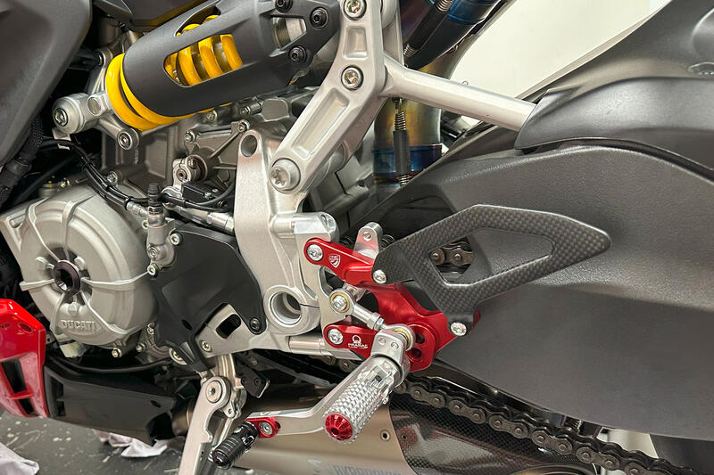 Adjustable rearsets Ducati Streetfighter V2 - Pramac racing Limited Edition