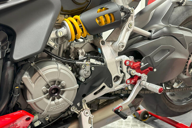 Adjustable rearsets Ducati Streetfighter V2 - Pramac racing Limited Edition