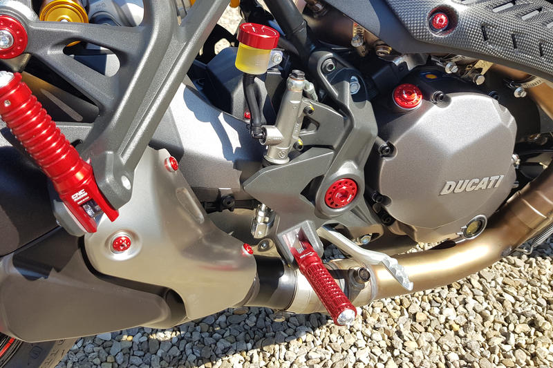 Kit viti centrali pedane originali Ducati