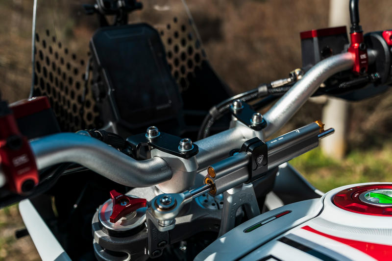 Hand guard in steel tubes Ducati DesertX