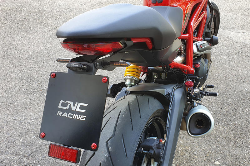 Porta targa regolabile Ducati Monster / Supersport