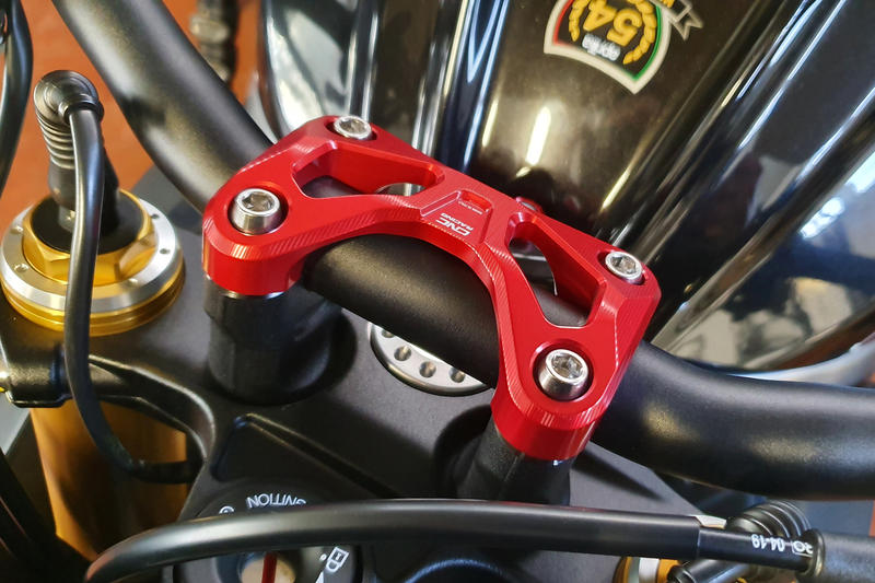 Handlebar top clamp Aprilia Tuono - Moto Guzzi v85 TT