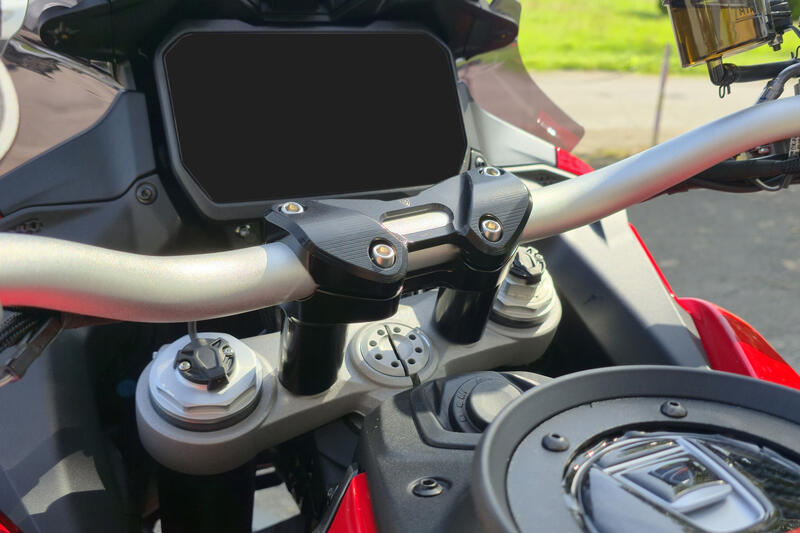 Handlebar clamp full kit Ducati Multistrada V4