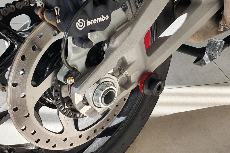 Supporti cavalletto M8