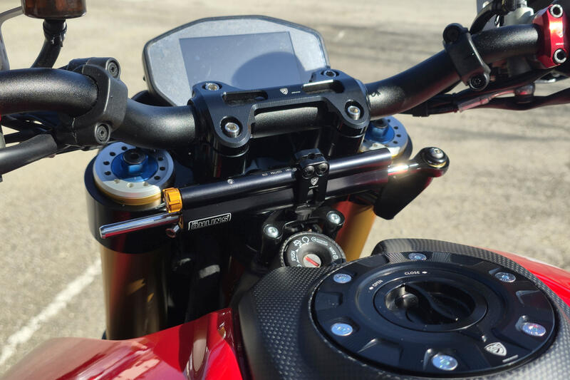 Supporto ammortizzatore di sterzo Ducati Hypermotard 950/950 SP per piastre di sterzo CNC Racing PS535/PS536