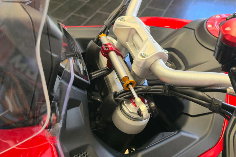 Steering damper kit Ducati Multistrada V2 MY2025