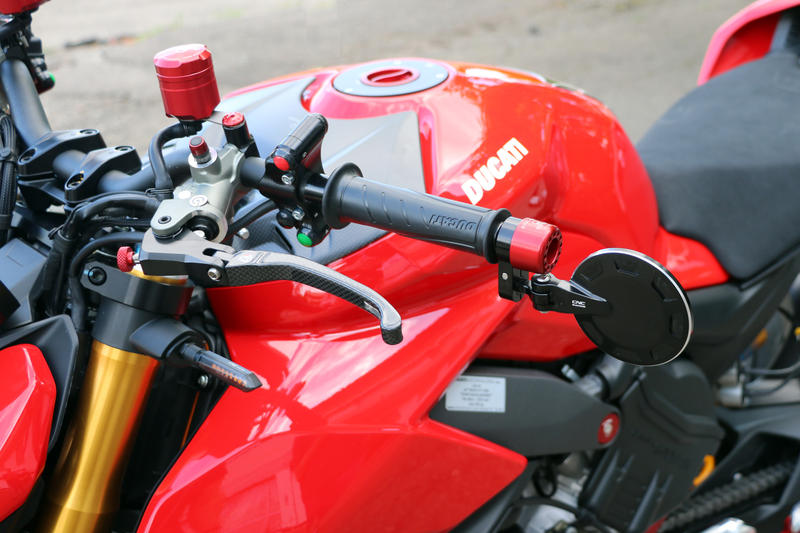 Serbatoio olio freno-frizione 12 ml MONOCHROME tre beccucci PRAMAC RACING Limited Edition