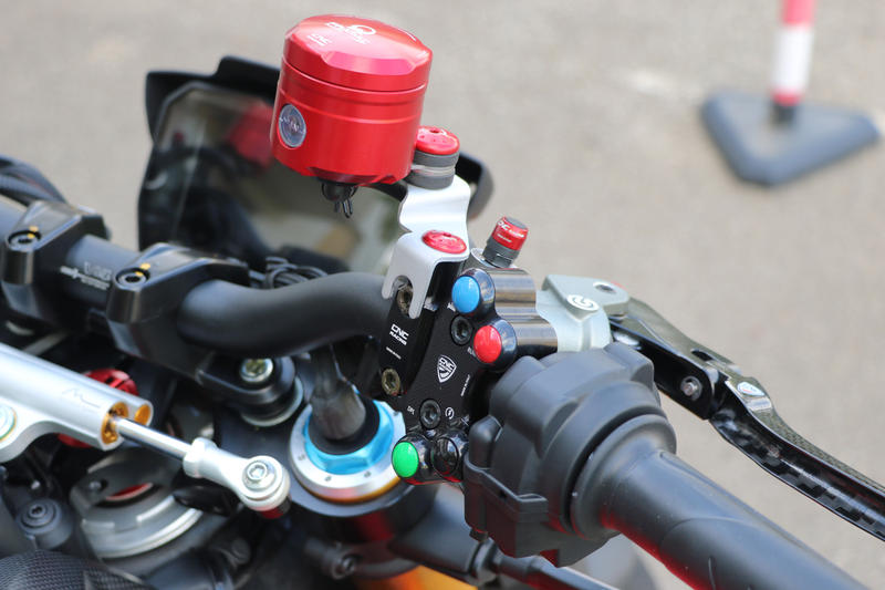 Serbatoio olio freno 25 ml MONOCHROME tre beccucci PRAMAC RACING Limited Edition