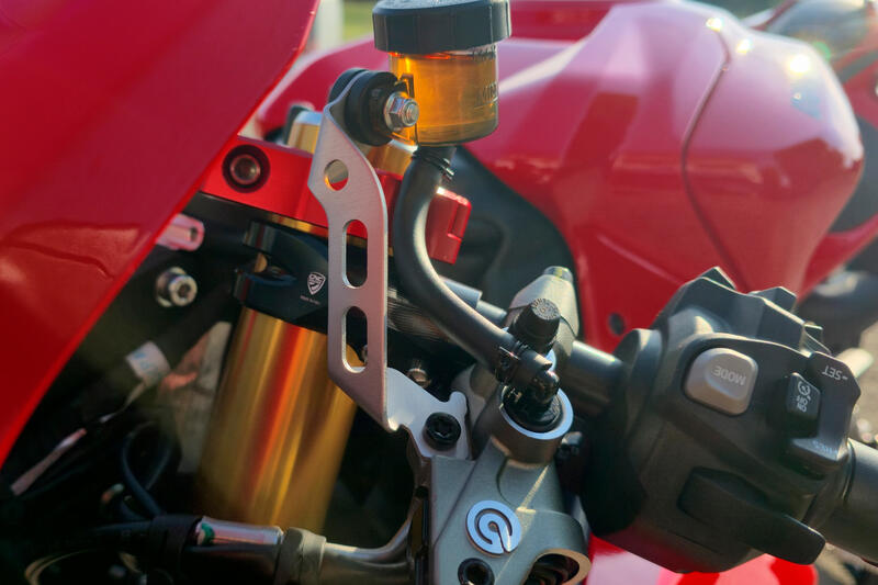 Clip-on handlebar clamps &Oslash; 50 mm &ndash; offset 26 mm &ndash; angle 7&deg; Ducati Panigale V2 MY2025