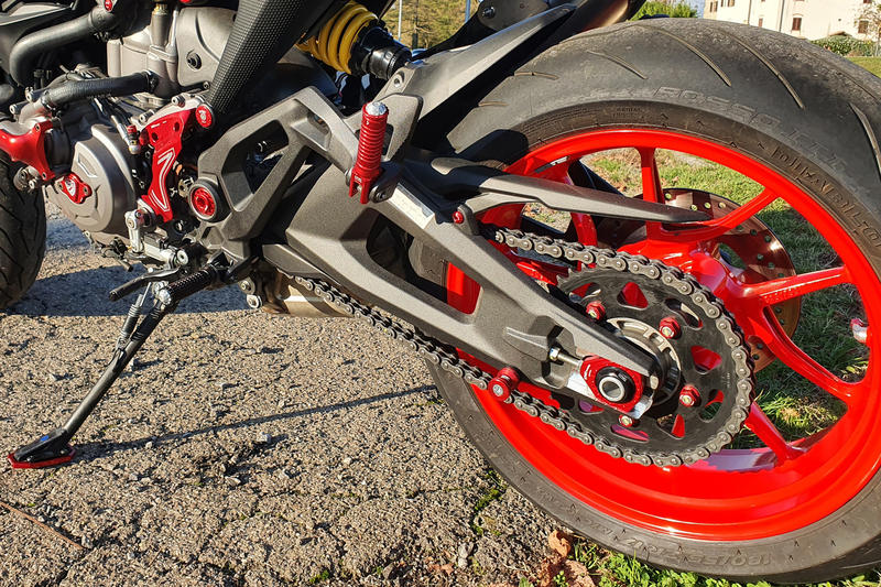 Chain adjuster for Ducati