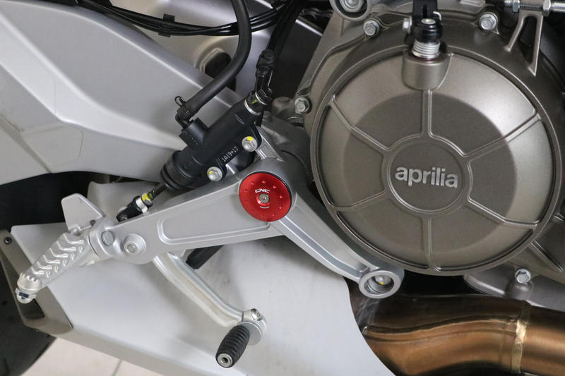 Plugs kit for rearsets Aprilia 660