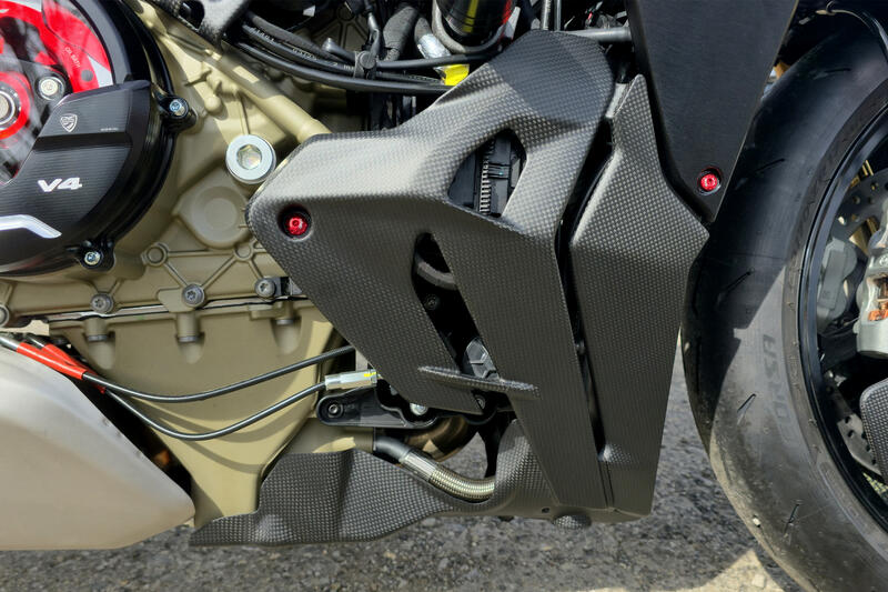 Puntale destro e sinistro Ducati Streetfighter V4 MY2025 - Carbonio
