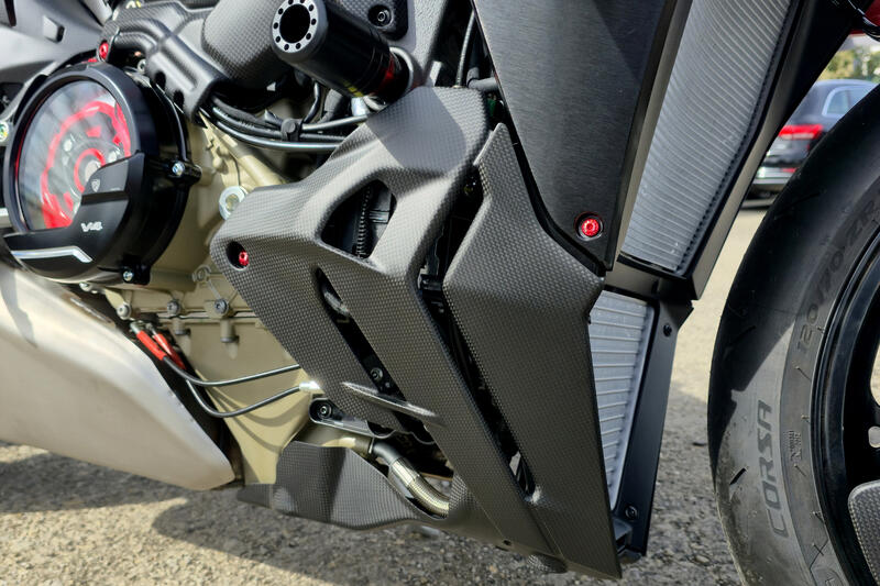 Puntale destro e sinistro Ducati Streetfighter V4 MY2025 - Carbonio
