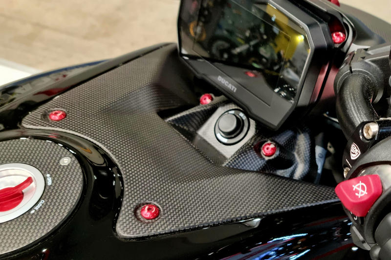 Fuel tank front cover Ducati Diavel V4 - Carbon