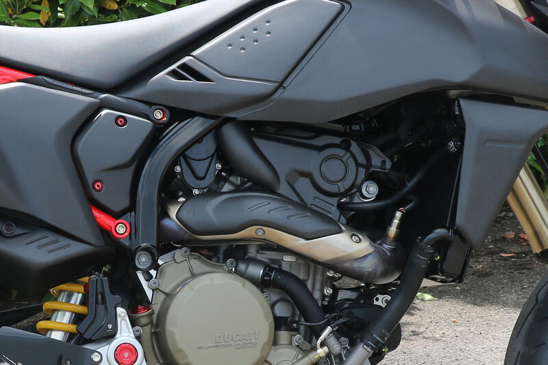 Engine cover RH Ducati Hypermotard 698 Mono - Carbon