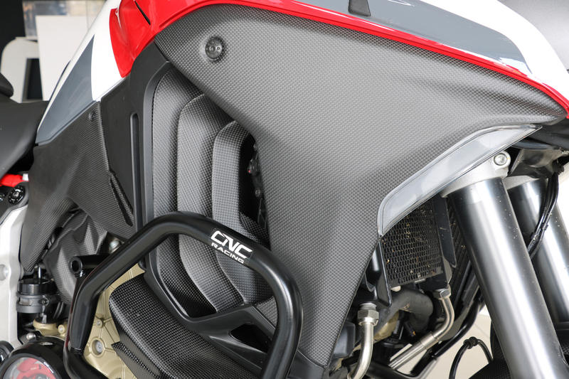 Radiator side covers Ducati Multistrada V4 - Carbon