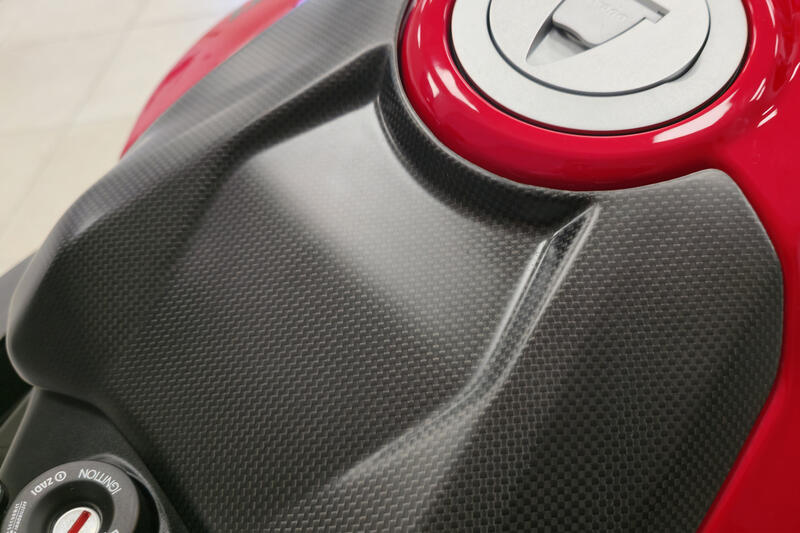 Cover serbatoio in carbonio per Ducati Panigale V2 e Streetfighter V2 MY2025