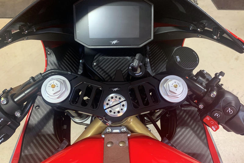 Cover supporto faro anteriore MV Agusta Superveloce - Carbonio