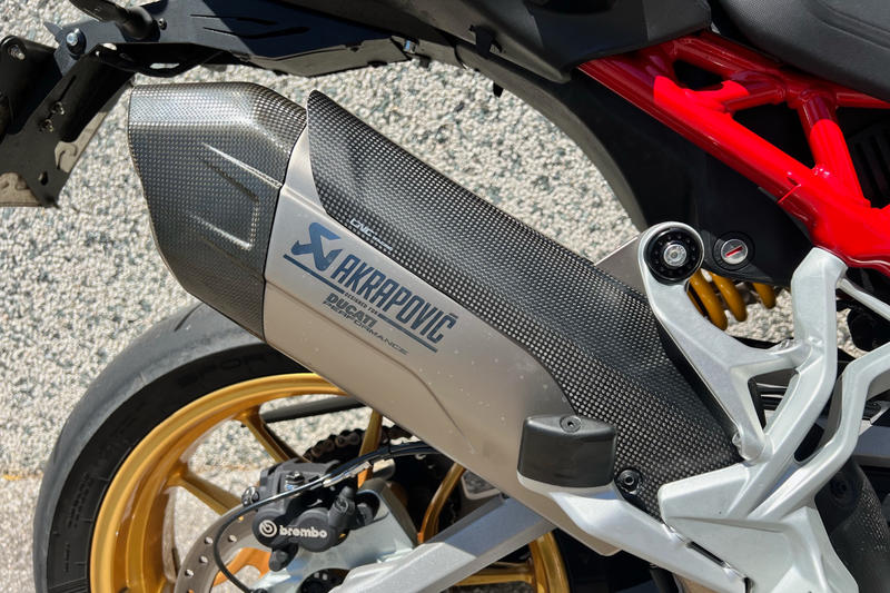 Paracalore Terminale Akrapovic Full System Ducati Multistrada V4 - Carbonio