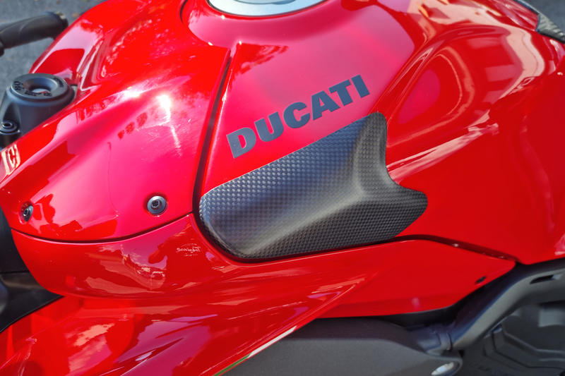 Fuel tank slider Carbon/Kevlar