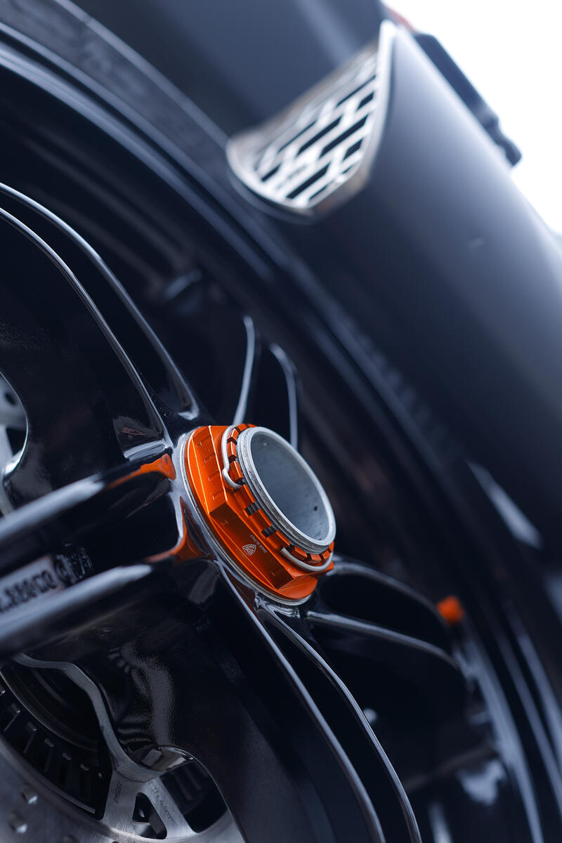 Dado ruota posteriore DX M50x1,5 KTM