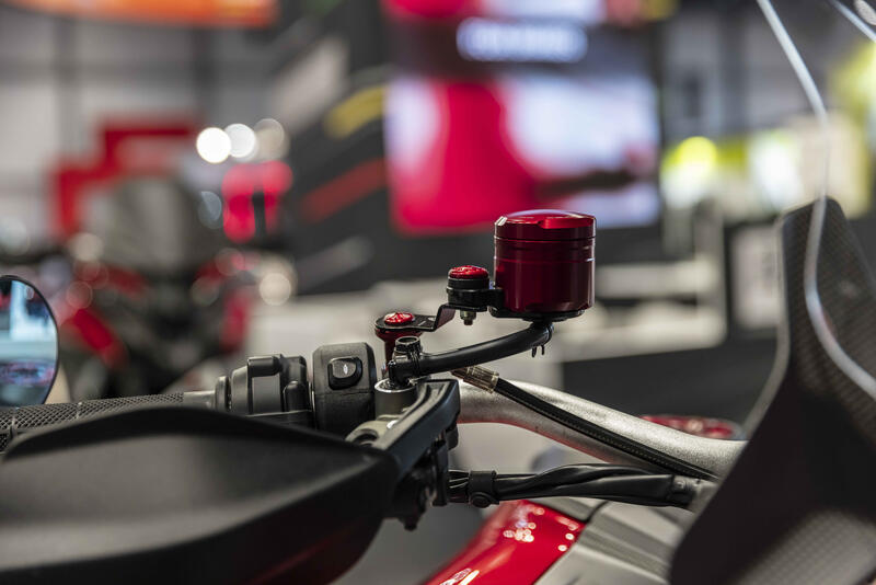 Serbatoio olio freno anteriore 25 ml con oblò livello - solo corpo