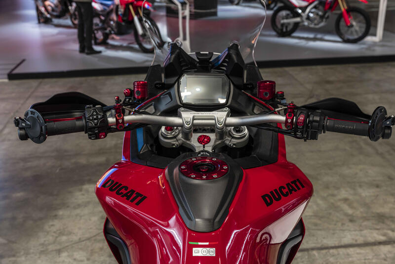 Cover serbatoio carburante in carbonio per Ducati Multistrada V2 MY2025