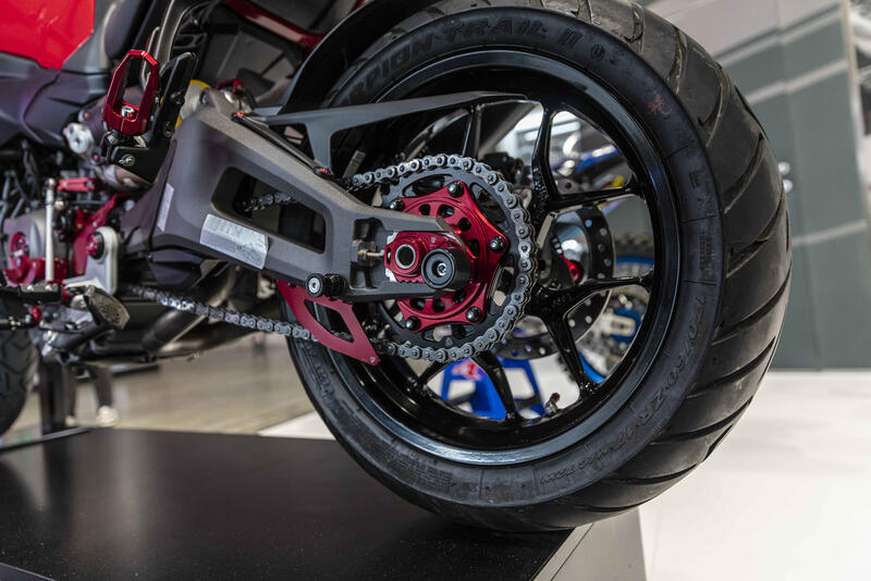 Protezione catena inferiore Ducati Multistrada V2 MY2025