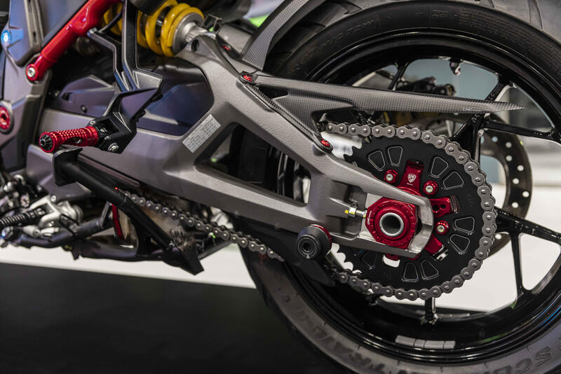 Chain adjuster for Ducati