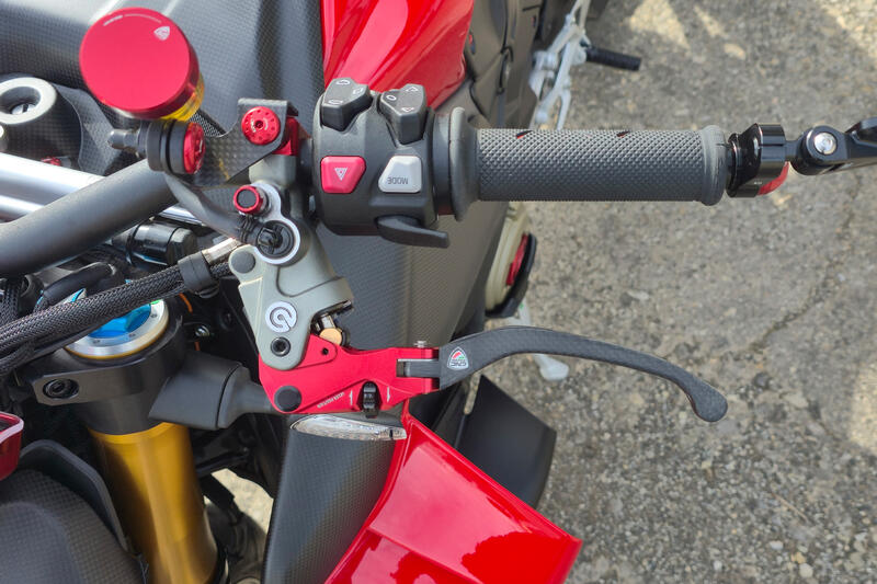 Leva frizione Race EVO Pieghevole in Carbonio Opaco per pompe frizione semi-radialli Brembo Rosso