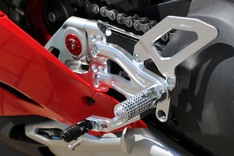 Pedane regolabili Ducati per serie Panigale V4 Argento