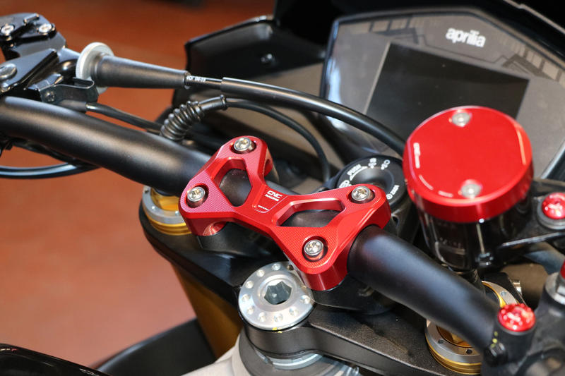 Handlebar top clamp Aprilia Tuono - Moto Guzzi v85 TT Rosso